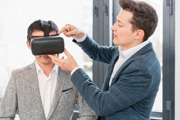 Aplicações práticas da realidade aumentada em negócios